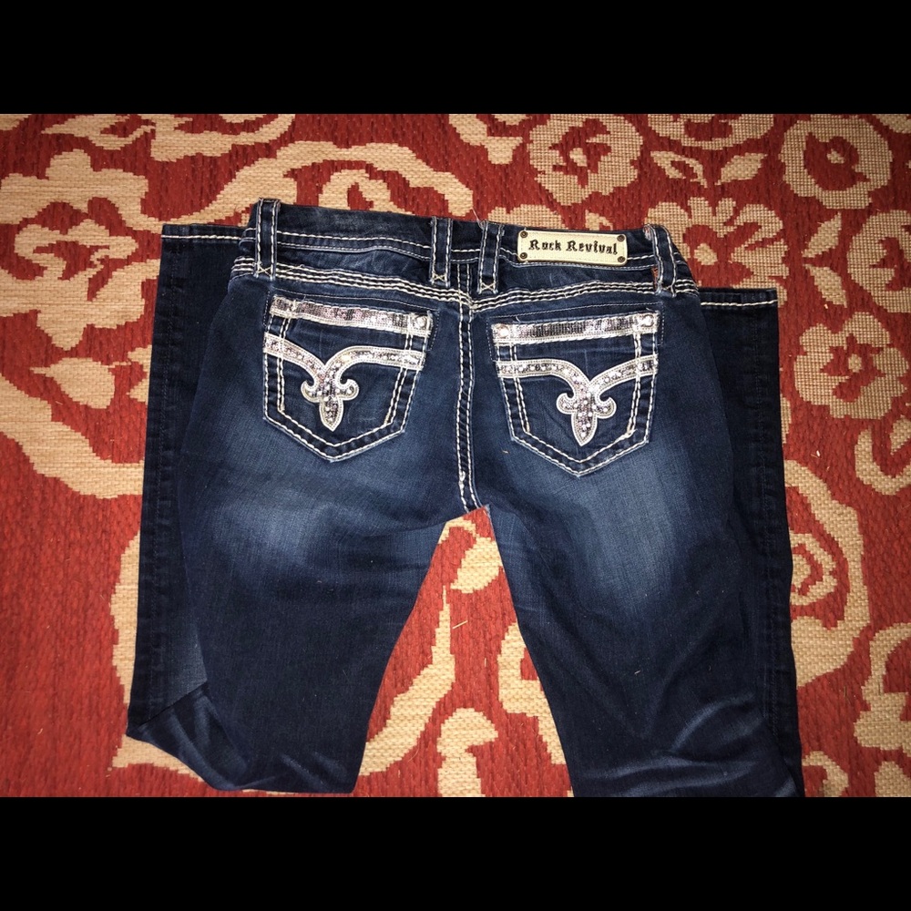 Rock revivals straight jeans!